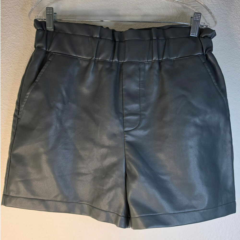Vegan Leather Paperbag Shorts Gathered High-rise Elastic Waistband Size M